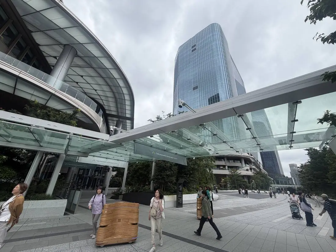 高輪ゲートウェイ駅前の広場